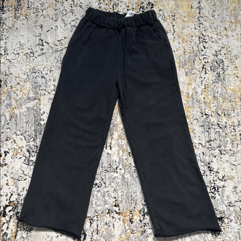 Black Elastic Waist Joggers with Raw Hem